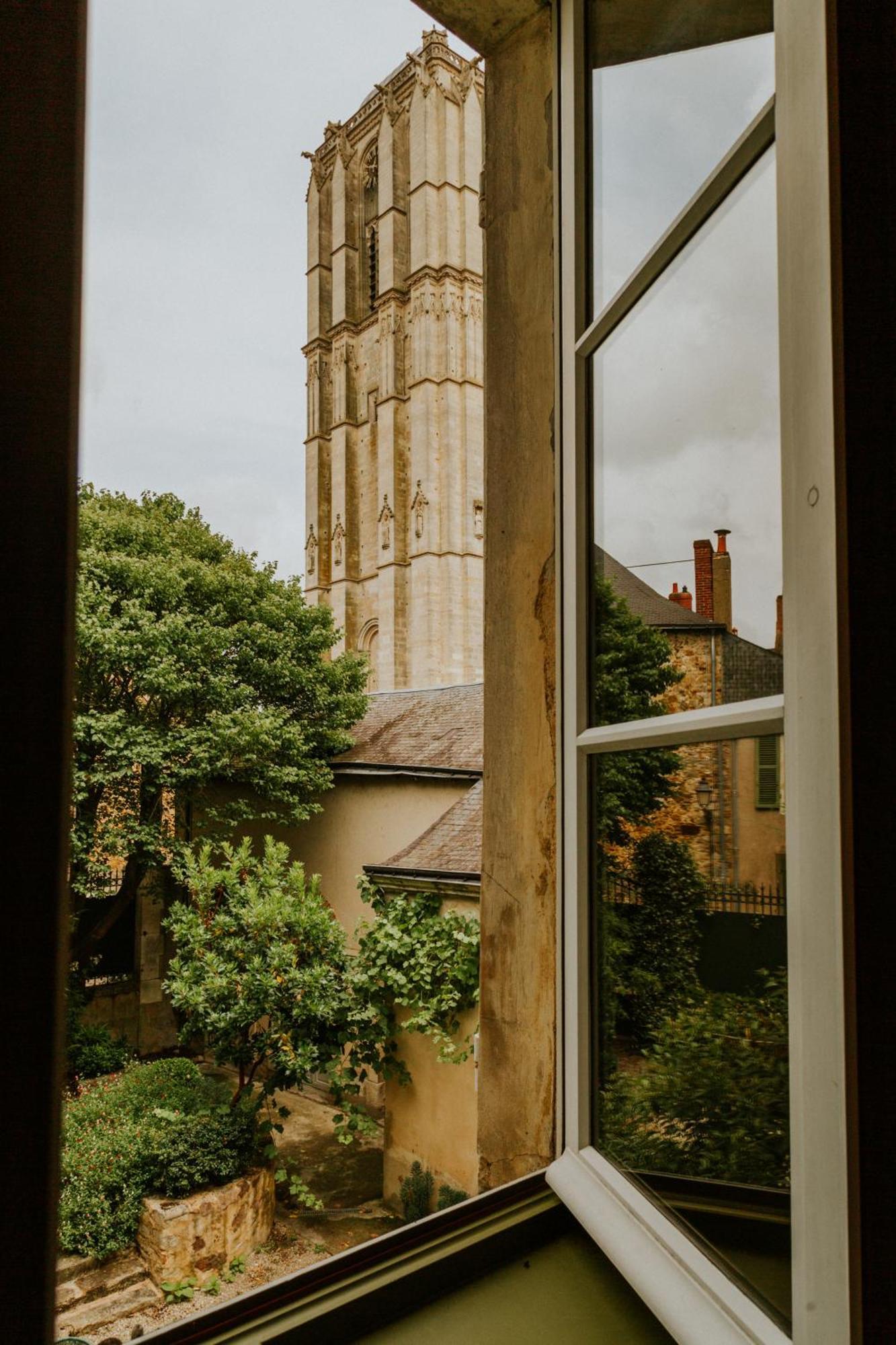 Chambres D'Hote - Maison Des Ecrivains - 50 M De La Cathedrale Et Place Des Jacobins Le Mans Extérieur photo